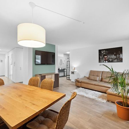 Sali Homes Spacious Apartment With Terrace In City Center ไบรอยท์ ภายนอก รูปภาพ