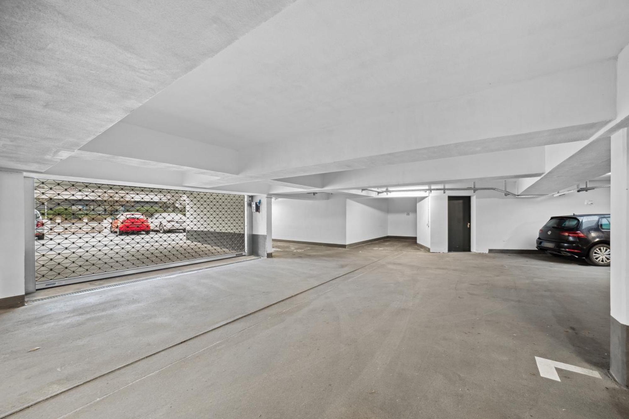 Sali Homes Spacious Apartment With Terrace In City Center ไบรอยท์ ภายนอก รูปภาพ